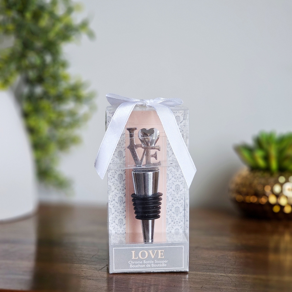 Kate Aspen LOVE Spell Out Bottle Stopper Pourer Silver Chrome New Gift Box 